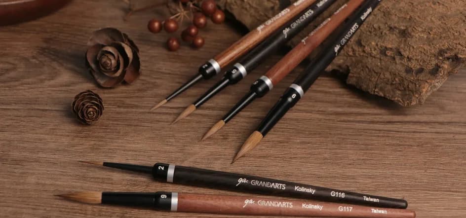 Natural Kolinsky brushes